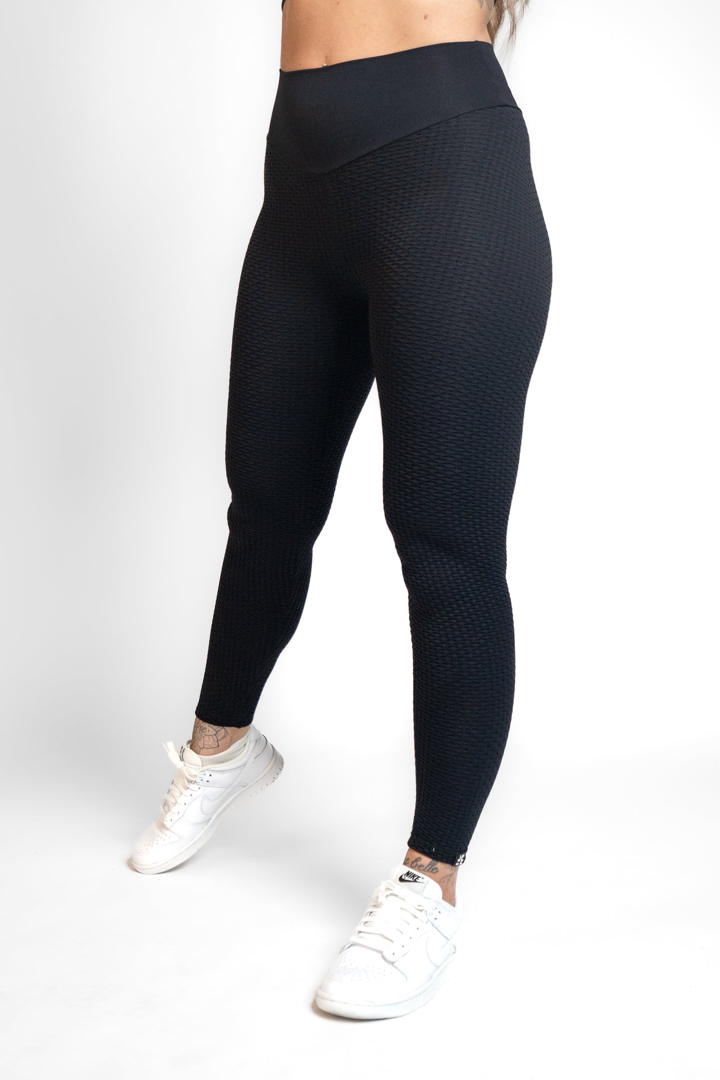 Black Groove scrunch Leggings